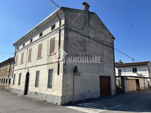 casa indipendente in vendita a Casteldidone