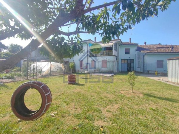 casa indipendente in vendita a Casteldidone
