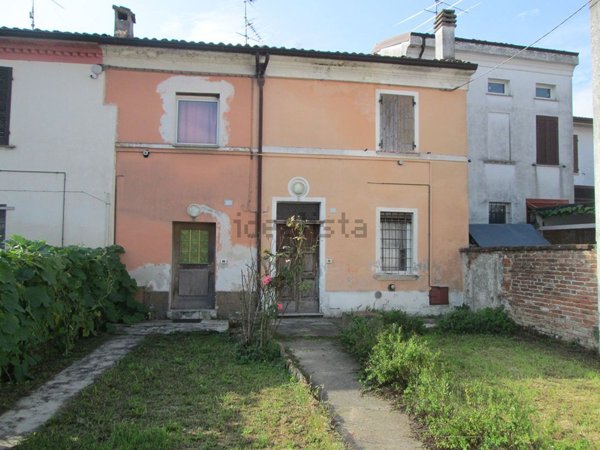casa indipendente in vendita a Casteldidone