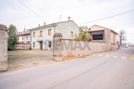 casa semindipendente in vendita a Casteldidone