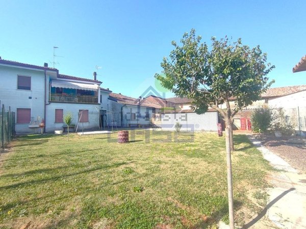 casa indipendente in vendita a Casteldidone