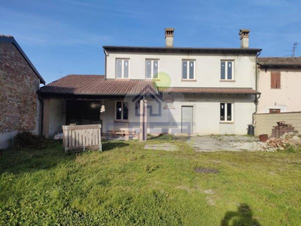 casa indipendente in vendita a Casteldidone