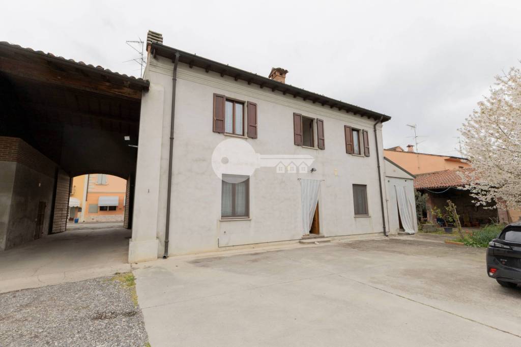 casa indipendente in vendita a Casteldidone