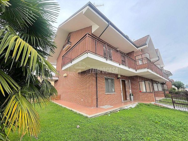 casa indipendente in vendita a Pianezza in zona Parucco