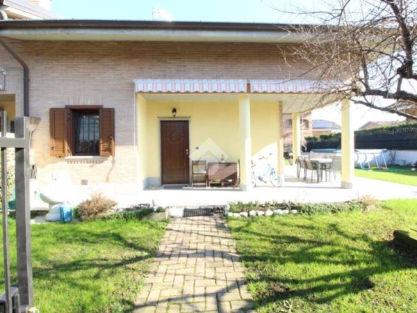 casa indipendente in vendita a Pianezza