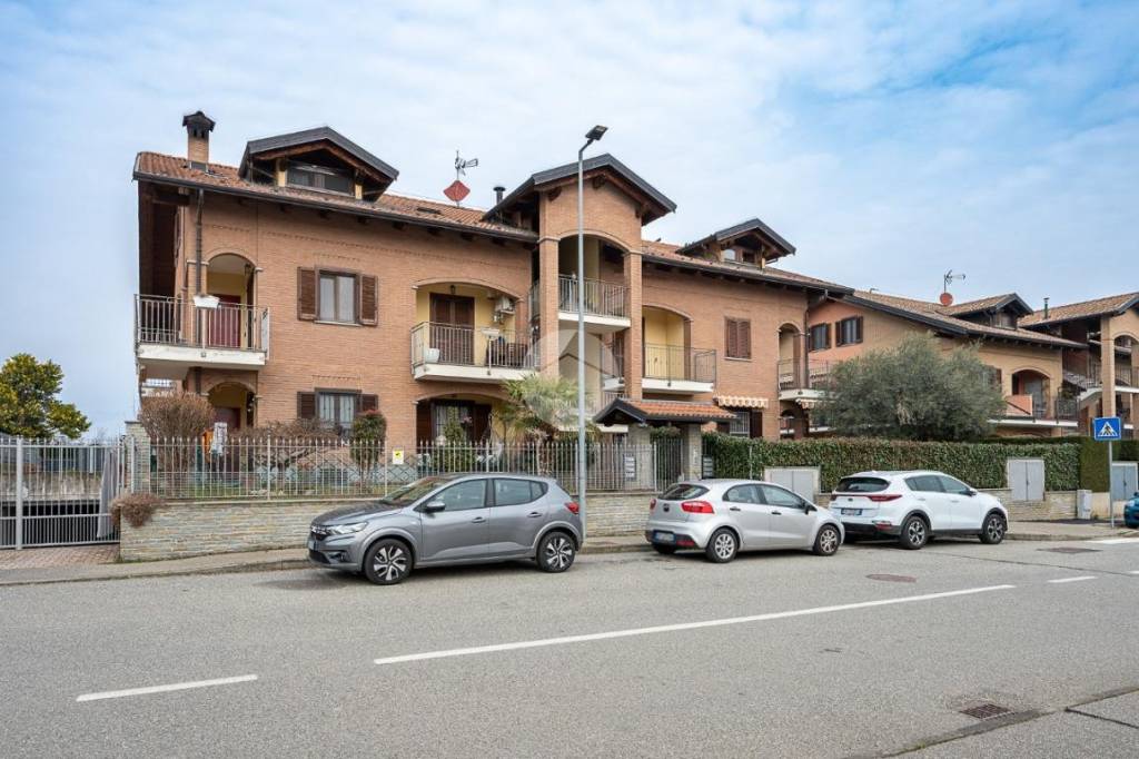 appartamento in vendita a Pianezza in zona Parucco