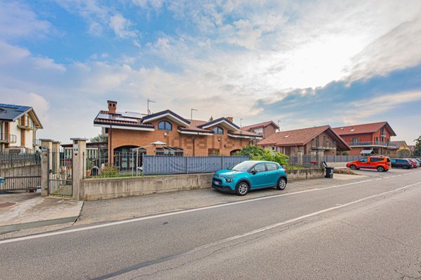 casa indipendente in vendita a Pianezza