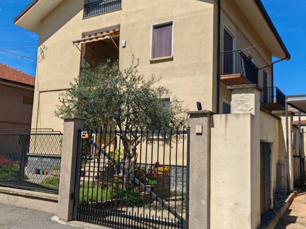 casa indipendente in vendita a Pianezza