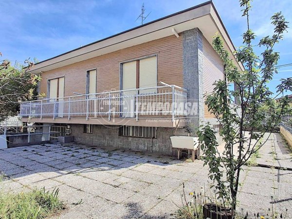 casa indipendente in vendita a Pianezza
