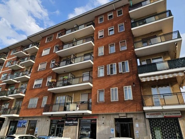 locale commerciale in vendita a Pianezza