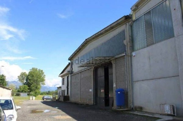 locale di sgombero in vendita a Pianezza