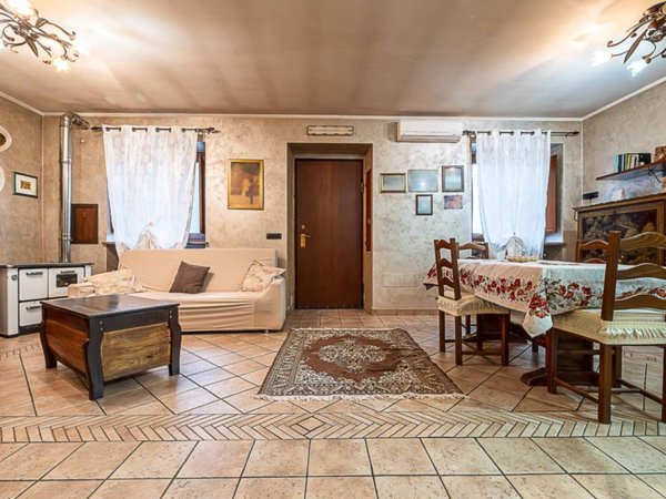 casa indipendente in vendita a Pianezza