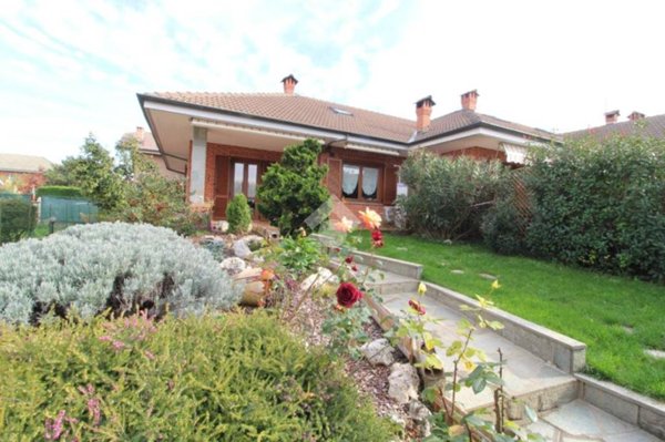 casa indipendente in vendita a Pianezza in zona Parucco