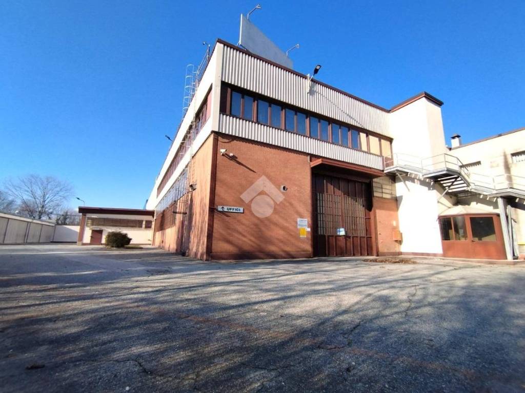 capannone in vendita a Pianezza