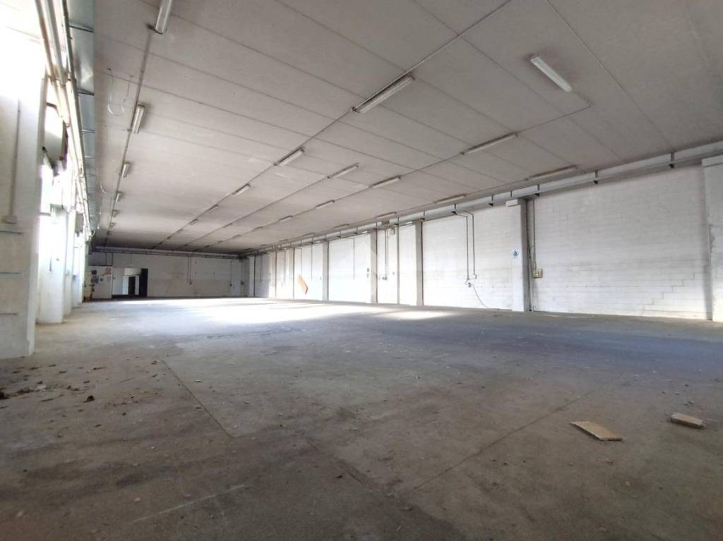 capannone in vendita a Pianezza