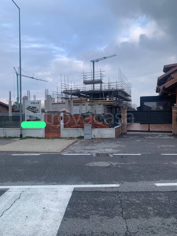 casa indipendente in vendita a Pianezza in zona Parucco