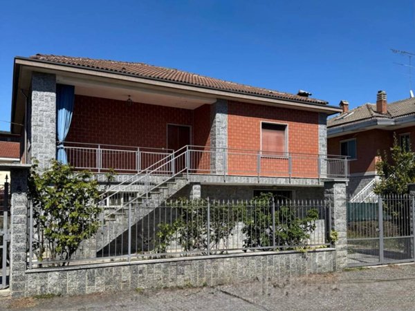 casa indipendente in vendita a Pianezza