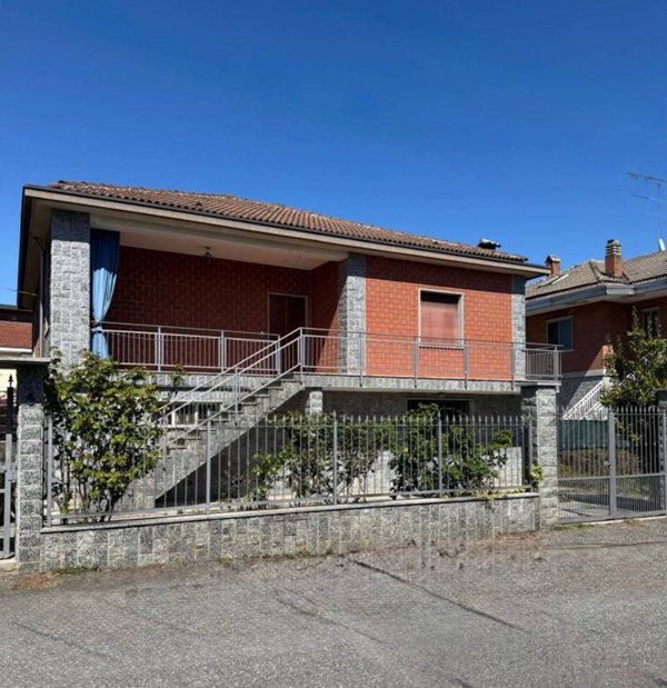 casa indipendente in vendita a Pianezza