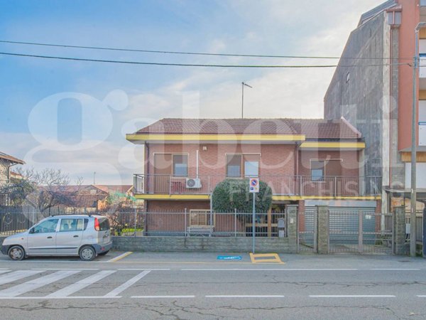 casa indipendente in vendita a Pianezza in zona Parucco