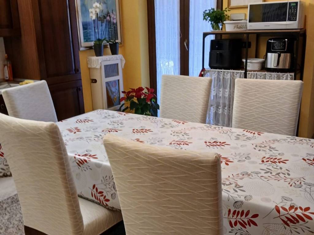 casa indipendente in vendita a Pianezza in zona Parucco