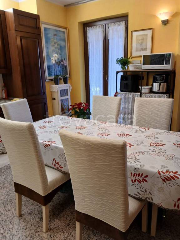 casa indipendente in vendita a Pianezza in zona Parucco