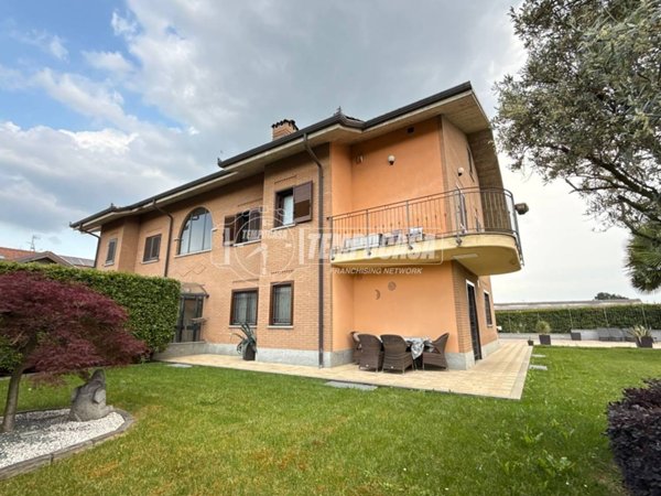 appartamento in vendita a Pianezza in zona Parucco