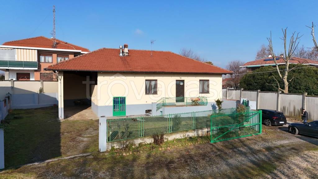 casa indipendente in vendita a Pianezza in zona Parucco