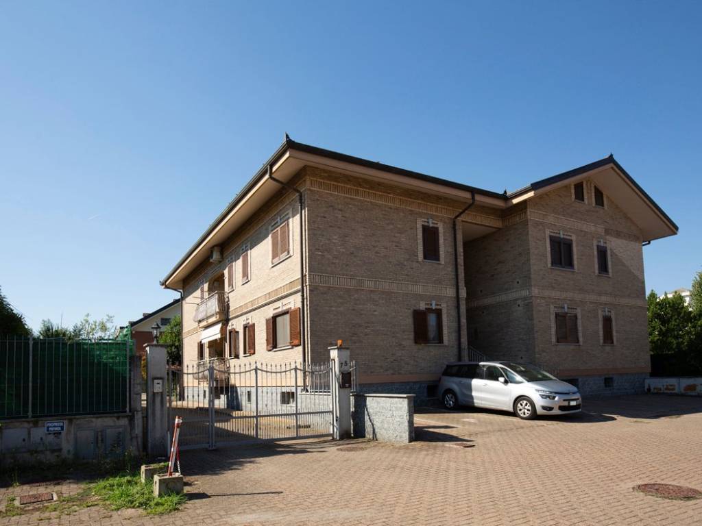 appartamento in vendita a Pianezza in zona Parucco