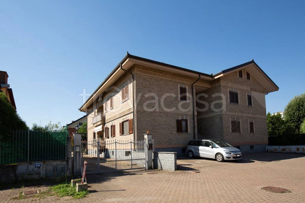 appartamento in vendita a Pianezza in zona Parucco