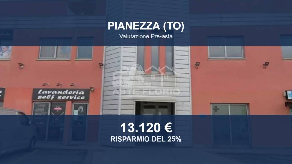 locale commerciale in vendita a Pianezza in zona Parucco