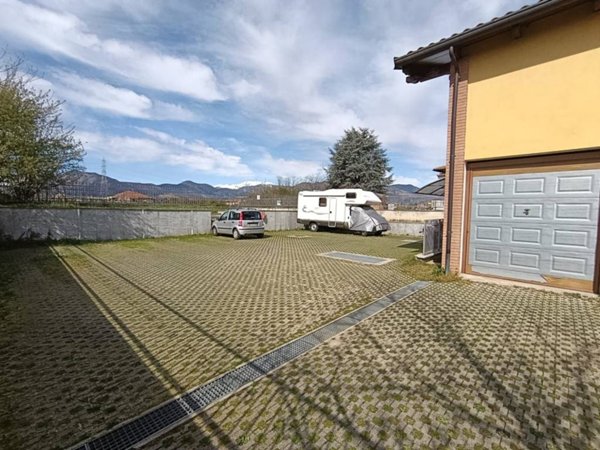 appartamento in vendita a Pianezza in zona Parucco