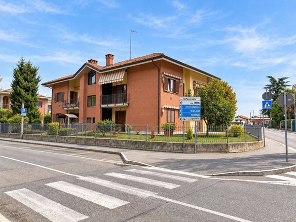 appartamento in vendita a Pianezza in zona Parucco
