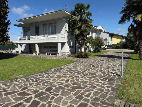 casa indipendente in vendita a Castel Gabbiano