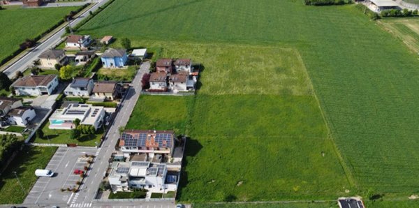 terreno edificabile in vendita a Castel Gabbiano