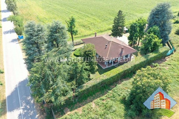 casa indipendente in vendita a Castel Gabbiano