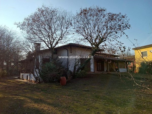 casa indipendente in vendita a Castelleone