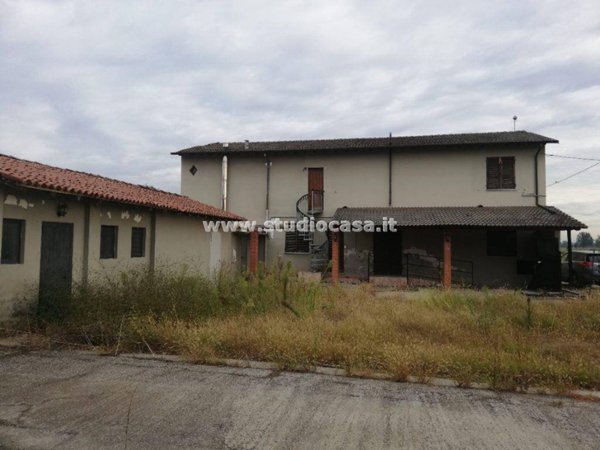 casa indipendente in vendita a Castelleone