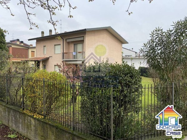 casa indipendente in vendita a Castelleone