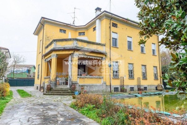 casa indipendente in vendita a Castelleone
