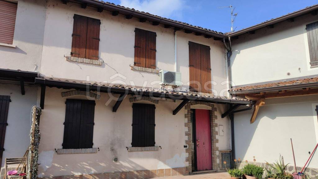 casa indipendente in vendita a Castelleone