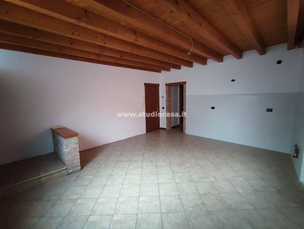 appartamento in vendita a Castelleone