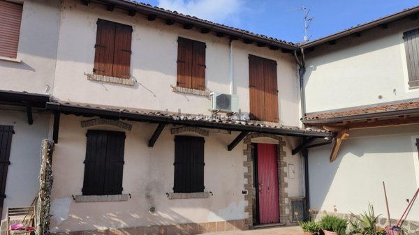 casa indipendente in vendita a Castelleone