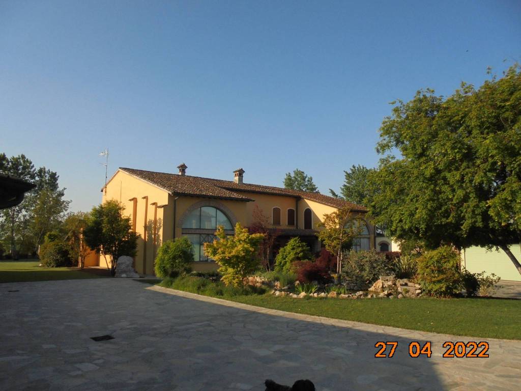 villa in vendita a Castelleone