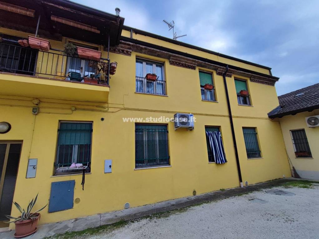 appartamento in vendita a Castelleone