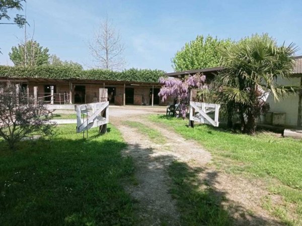 ufficio in vendita a Castelleone