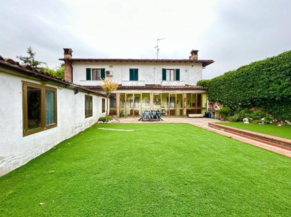 casa indipendente in vendita a Castelleone