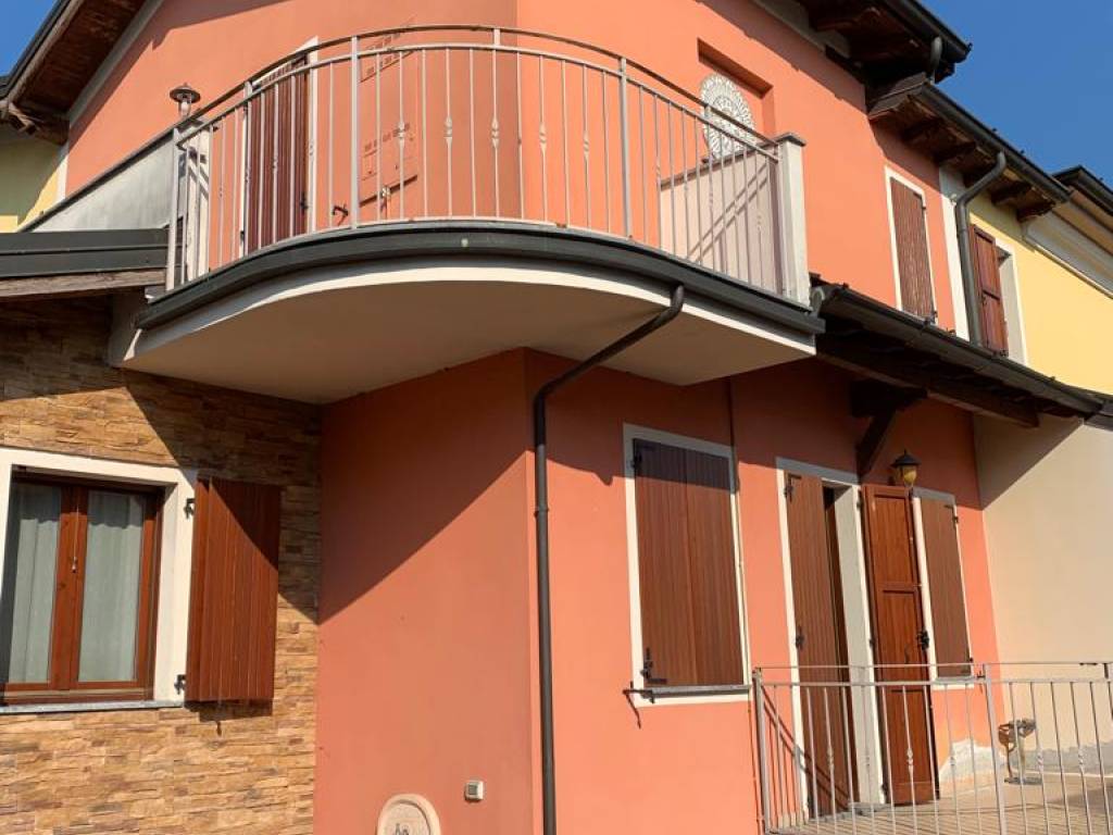 casa indipendente in vendita a Castelleone