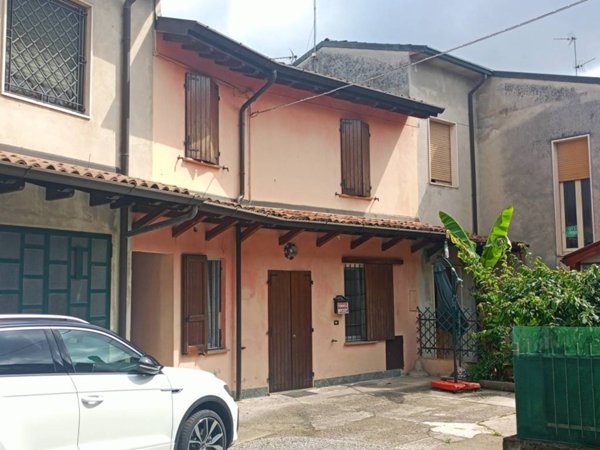 casa indipendente in vendita a Castelleone