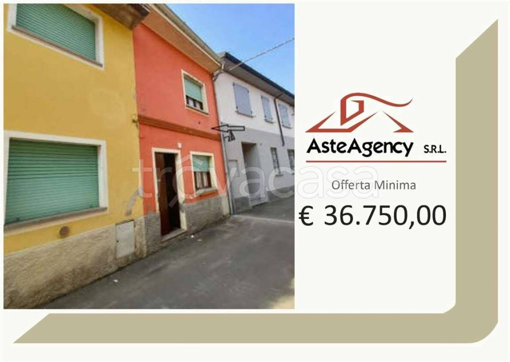 casa indipendente in vendita a Castelleone