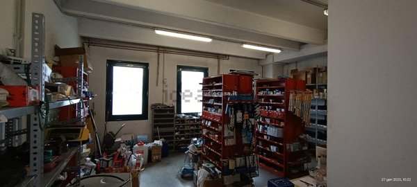 capannone in vendita a Castelleone